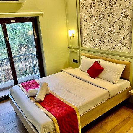 Hotel Castle Manor - Auroville Beach Пудучеррі Екстер'єр фото